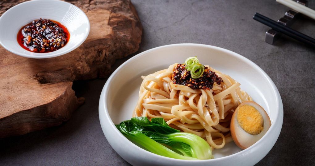 桃花林｜油潑辣子醬．冷凍乾拌麵